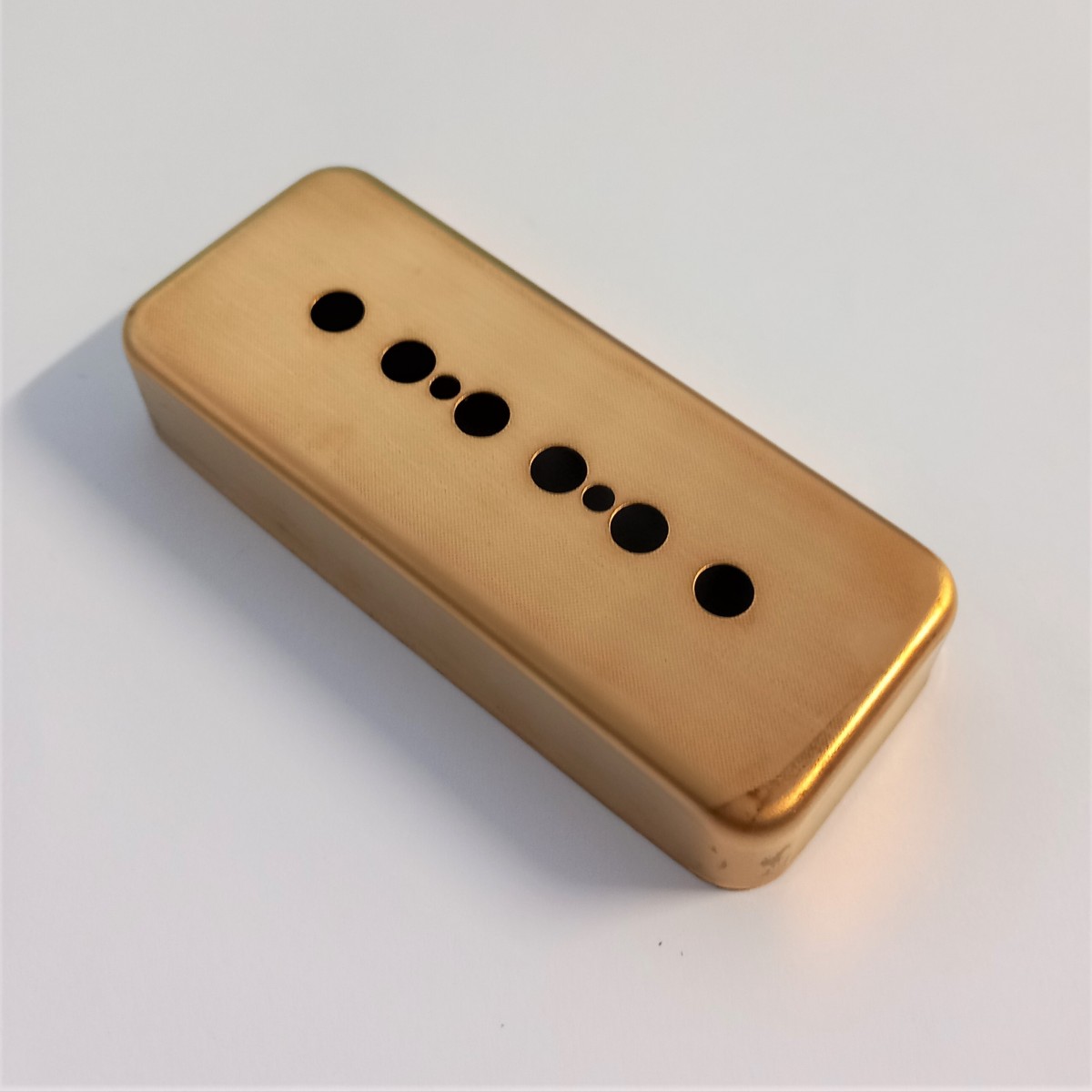 P90 PICK UP BRASS COVER UNPLATED