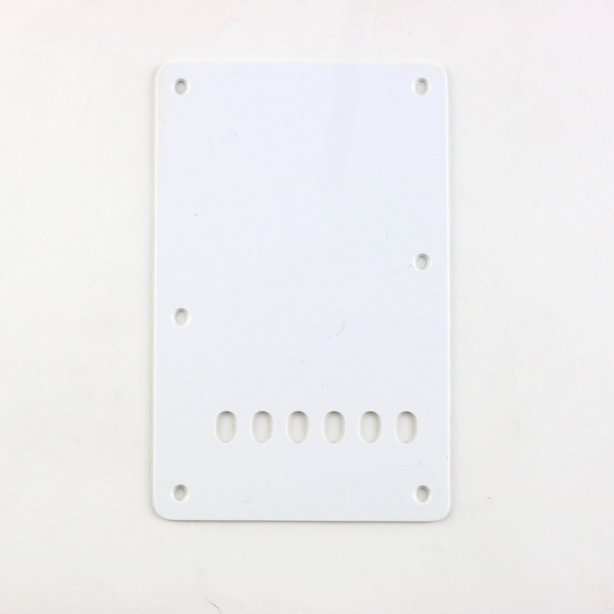 STRATOCASTER BACKPLATE WHITE 1 PLY 56mm